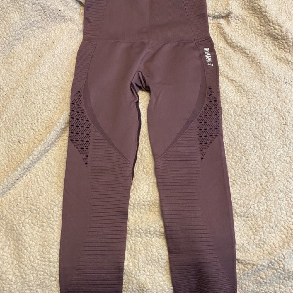 NWOT Mauve Gymshark leggings